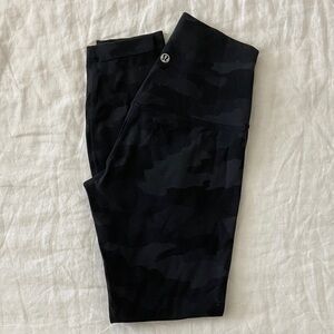 Lululemon camo legging